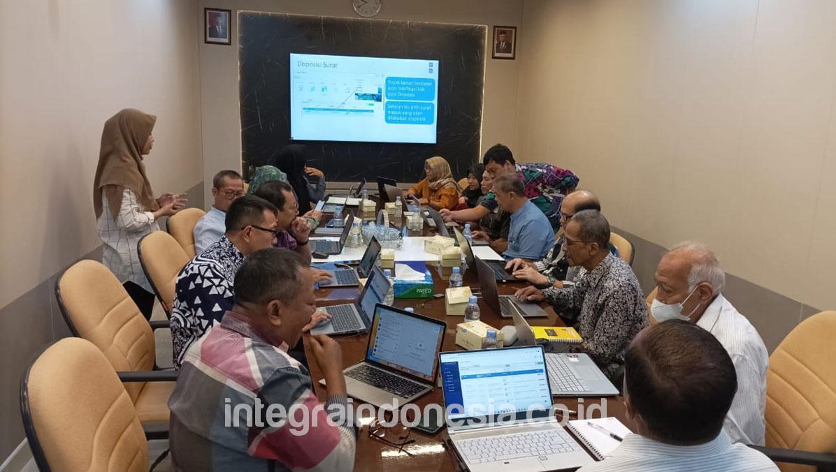 Pelatihan E-Office Yayasan Badan Wakaf Universitas Islam Indonesia