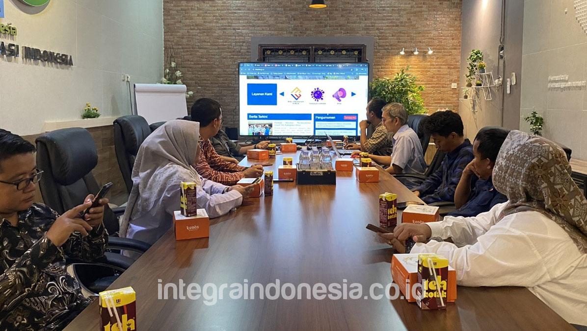 Narasumber Materi Pengelolaan Website dan Sosial Media Pemerintah Daerah