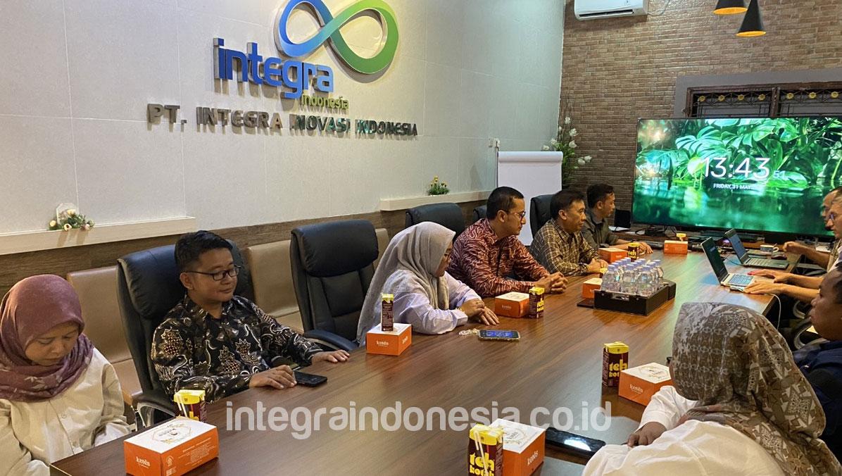 Narasumber Materi Pengelolaan Website dan Sosial Media Pemerintah Daerah